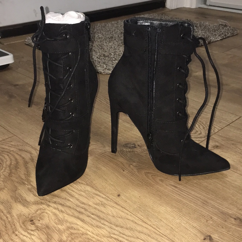 Sexy black short boots